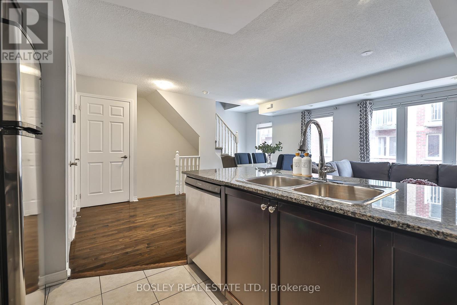 213 - 1 Ruttan Street, Toronto, Ontario  M6P 0A1 - Photo 10 - C12571440