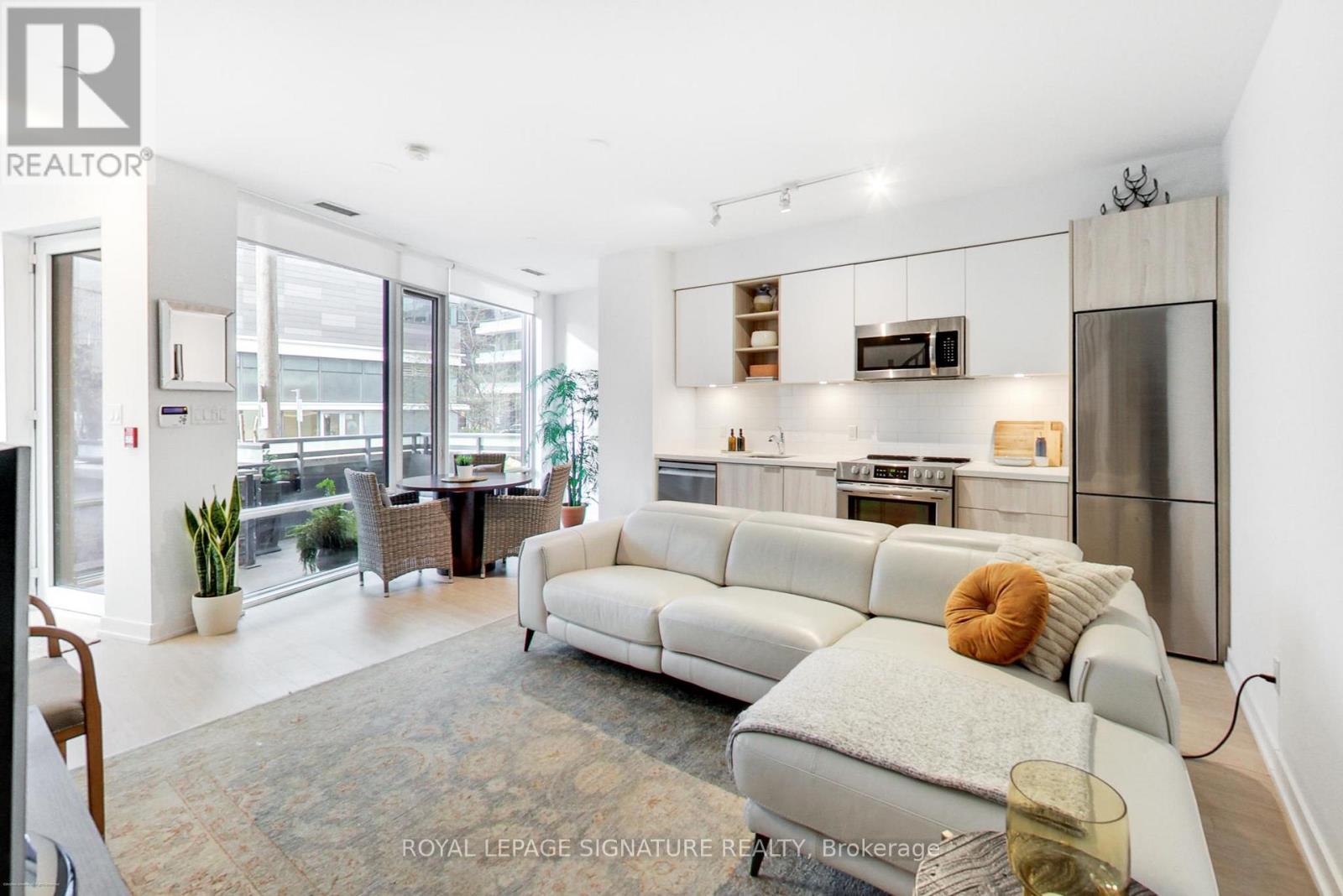 TH105 - 30 ORDNANCE STREET, Toronto, Ontario