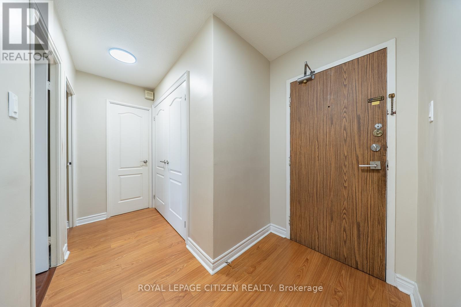 202 - 260 Seneca Hill Drive, Toronto, Ontario  M2J 4S6 - Photo 4 - C12571496