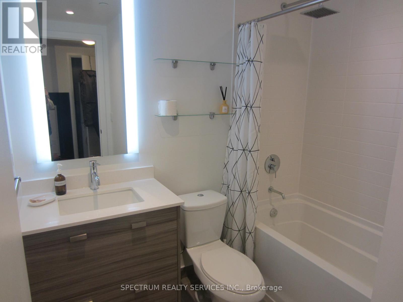 402 - 835 St. Clair Avenue W, Toronto, Ontario  M6C 0A8 - Photo 10 - C12571514