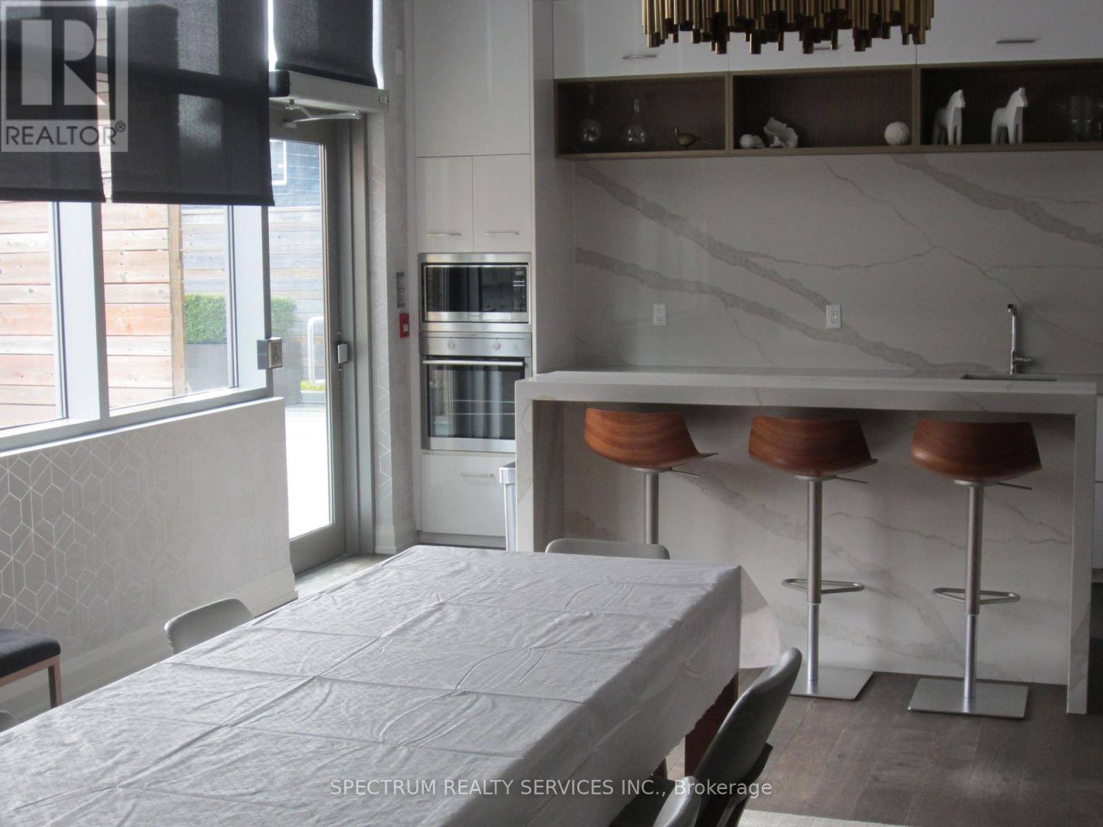 402 - 835 St. Clair Avenue W, Toronto, Ontario  M6C 0A8 - Photo 19 - C12571514