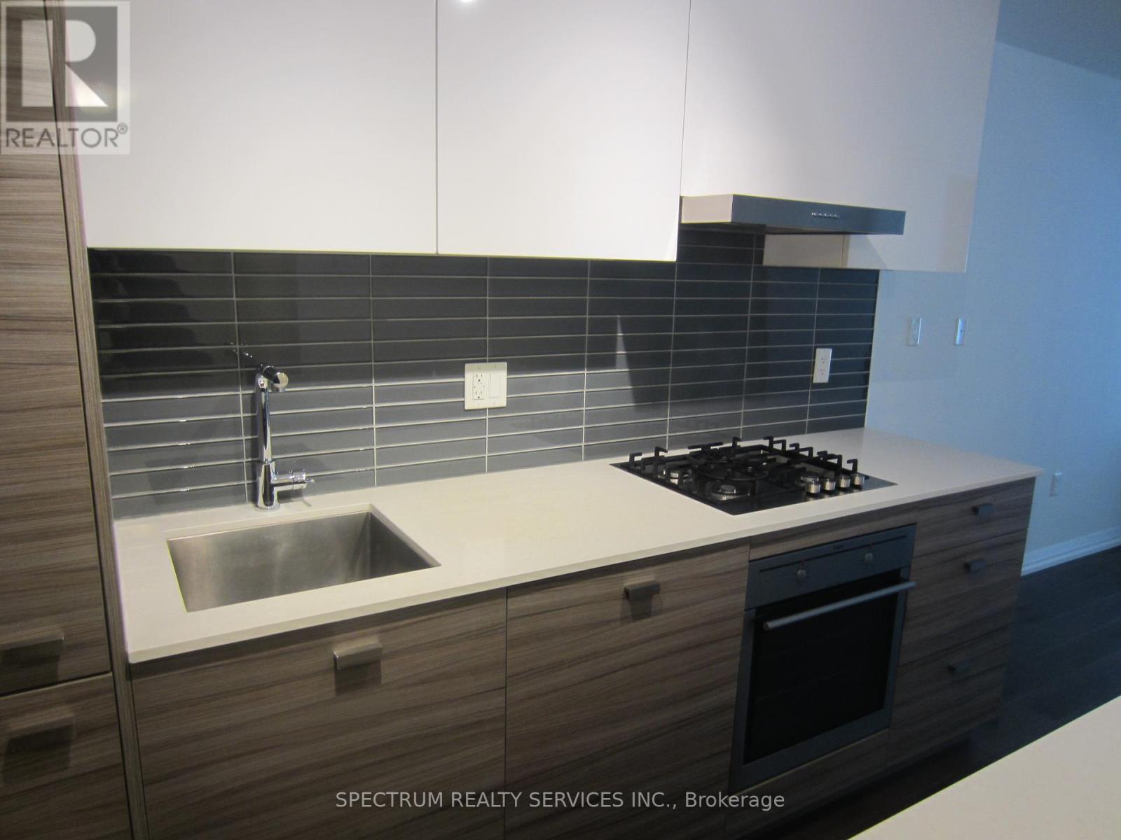 402 - 835 St. Clair Avenue W, Toronto, Ontario  M6C 0A8 - Photo 5 - C12571514