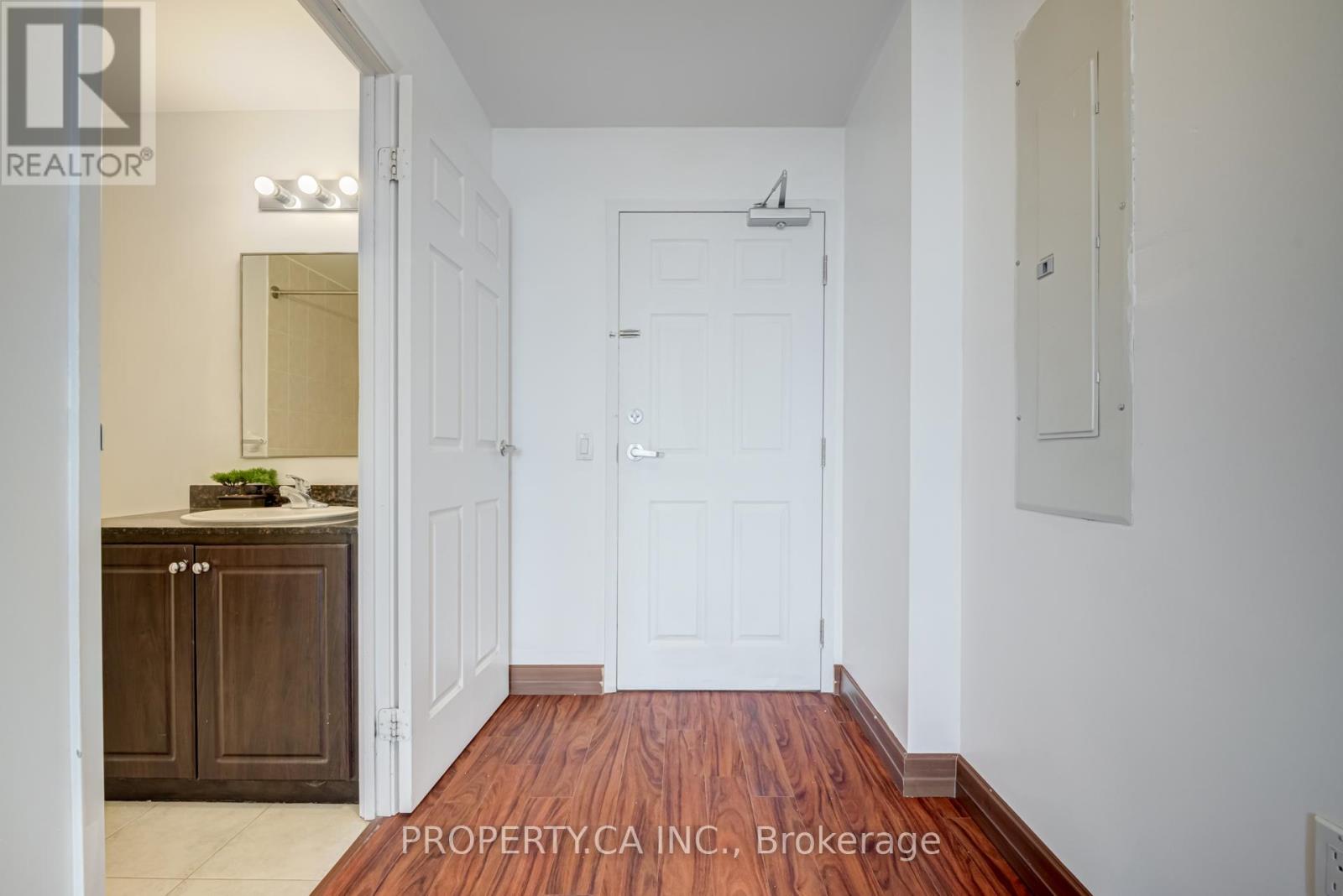 Ph4 - 15 Maplewood Avenue, Toronto, Ontario  M6C 4B4 - Photo 7 - C12571568