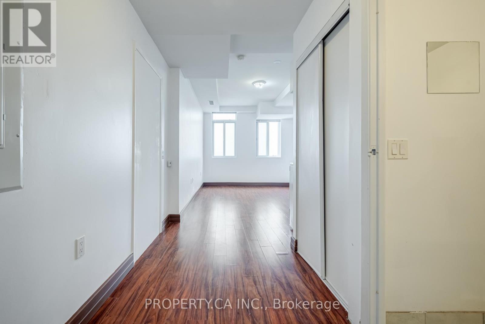 Ph4 - 15 Maplewood Avenue, Toronto, Ontario  M6C 4B4 - Photo 8 - C12571568