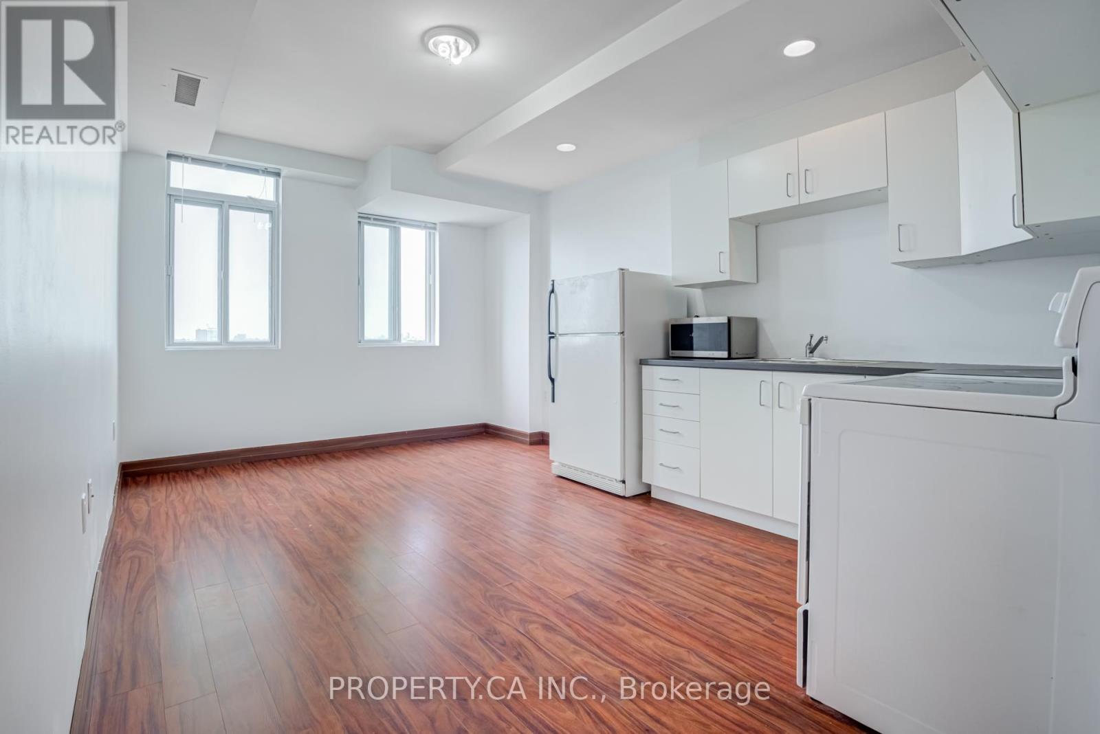 Ph4 - 15 Maplewood Avenue, Toronto, Ontario  M6C 4B4 - Photo 9 - C12571568