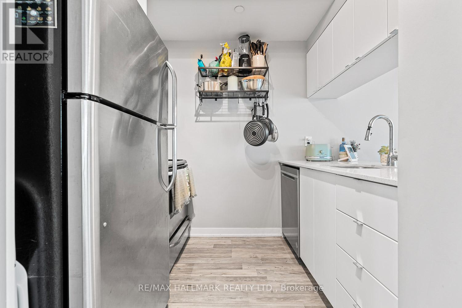 709 - 69 Lynn Williams Street, Toronto, Ontario  M6K 3R7 - Photo 5 - C12487105