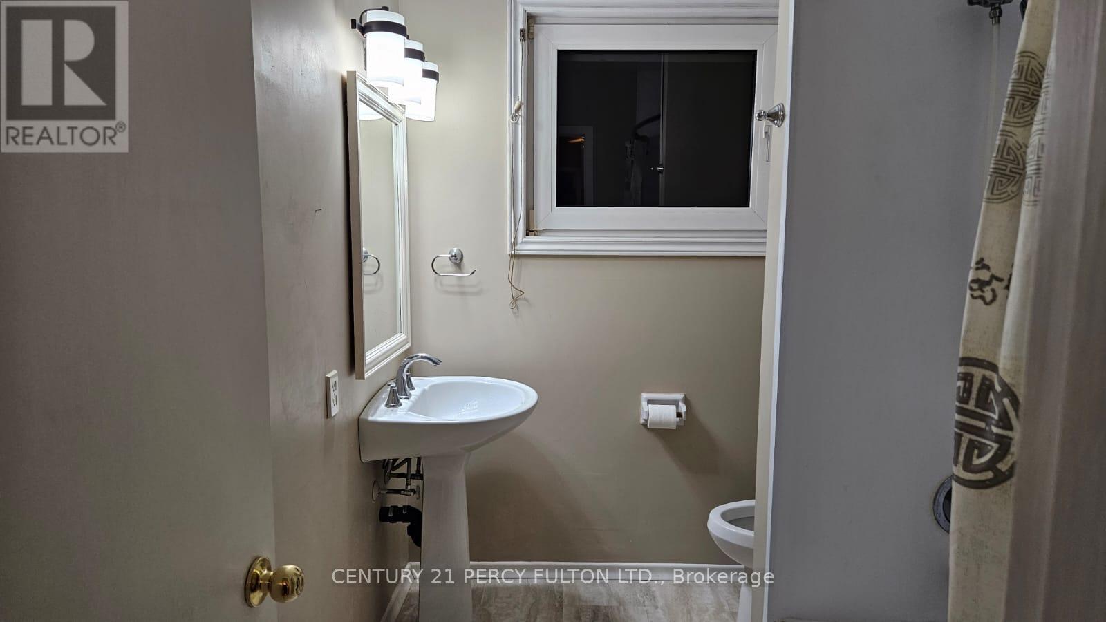648 Minto Street W, Oshawa, Ontario  L1G 5K5 - Photo 3 - E12571374