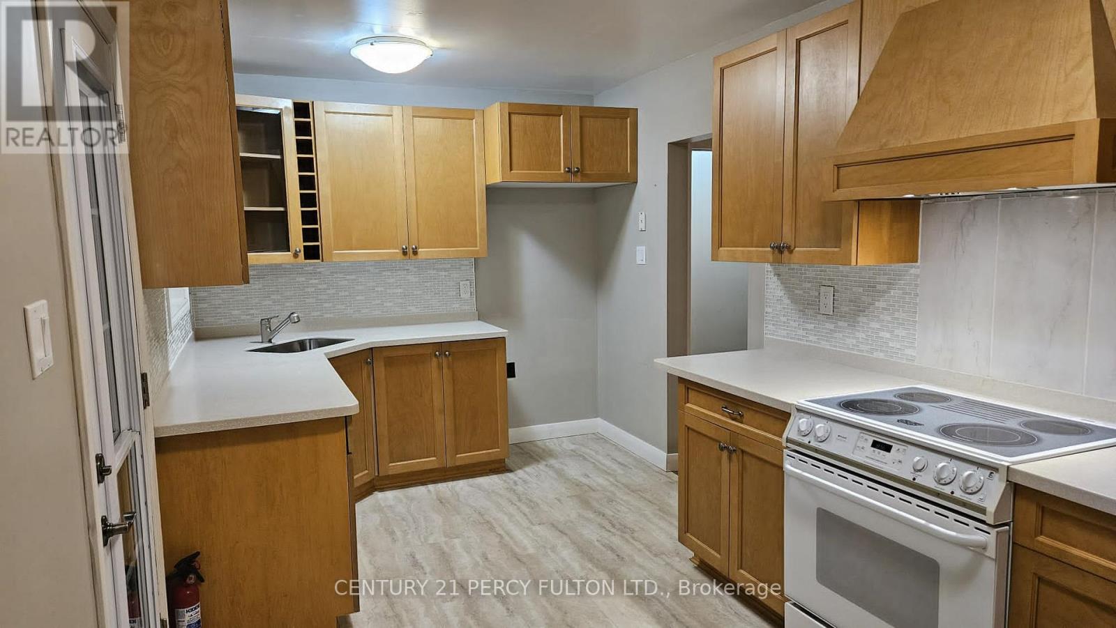 648 Minto Street W, Oshawa, Ontario  L1G 5K5 - Photo 8 - E12571374