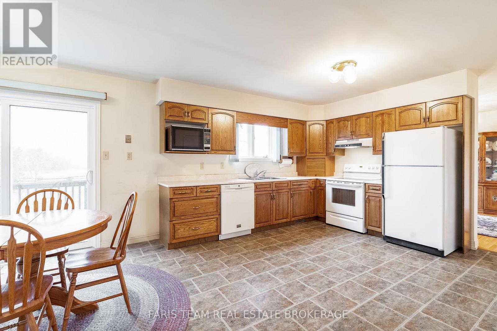 3046 Ramara Road 47, Ramara, Ontario  L0K 1B0 - Photo 6 - S12548036