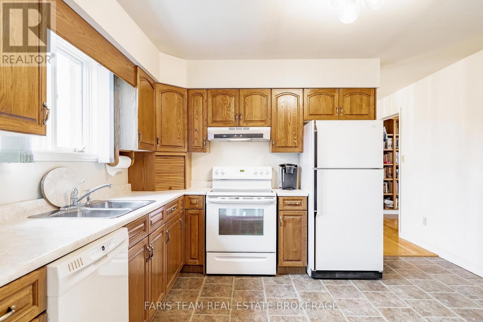 3046 Ramara Road 47, Ramara, Ontario  L0K 1B0 - Photo 8 - S12548036