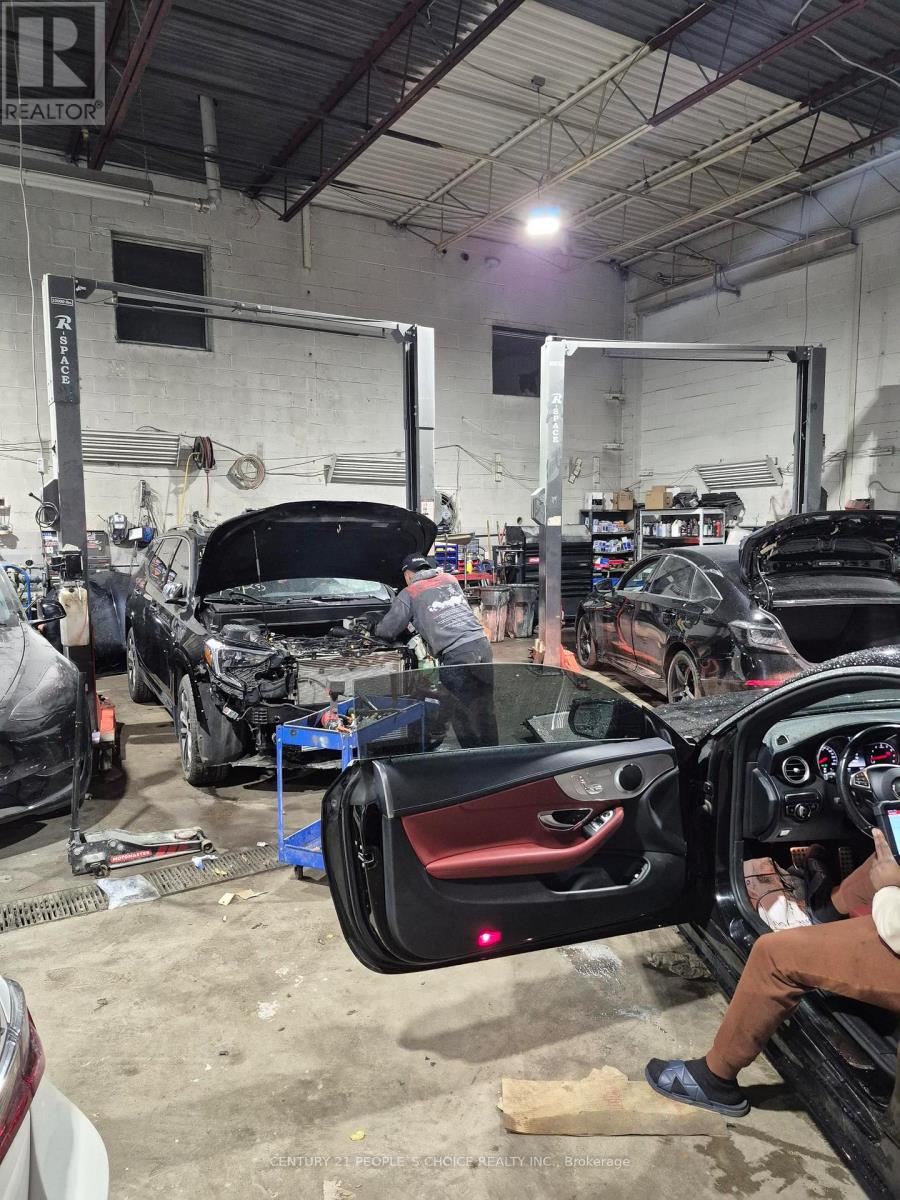 4 - 3364 Mavis Road, Mississauga, Ontario  L5C 1T8 - Photo 17 - W12545468