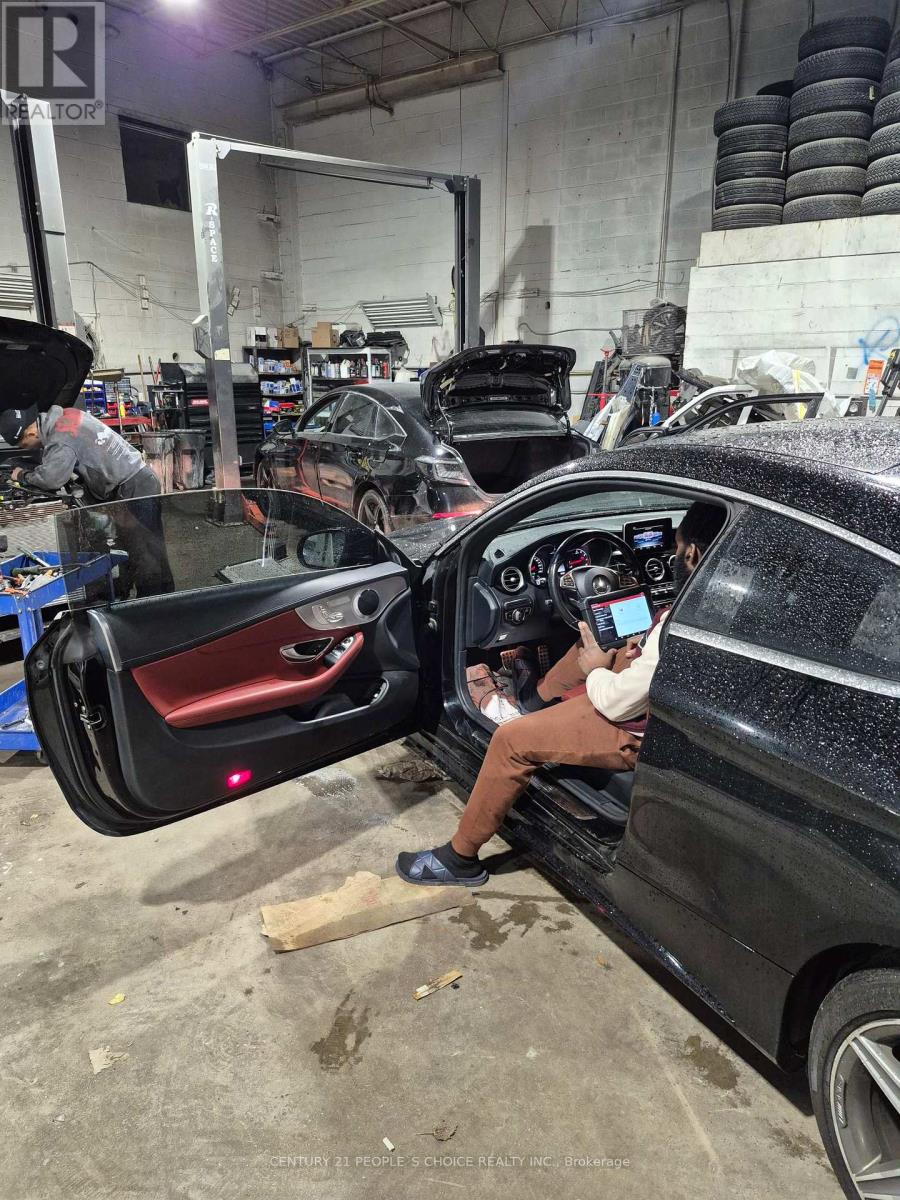 4 - 3364 Mavis Road, Mississauga, Ontario  L5C 1T8 - Photo 14 - W12545468