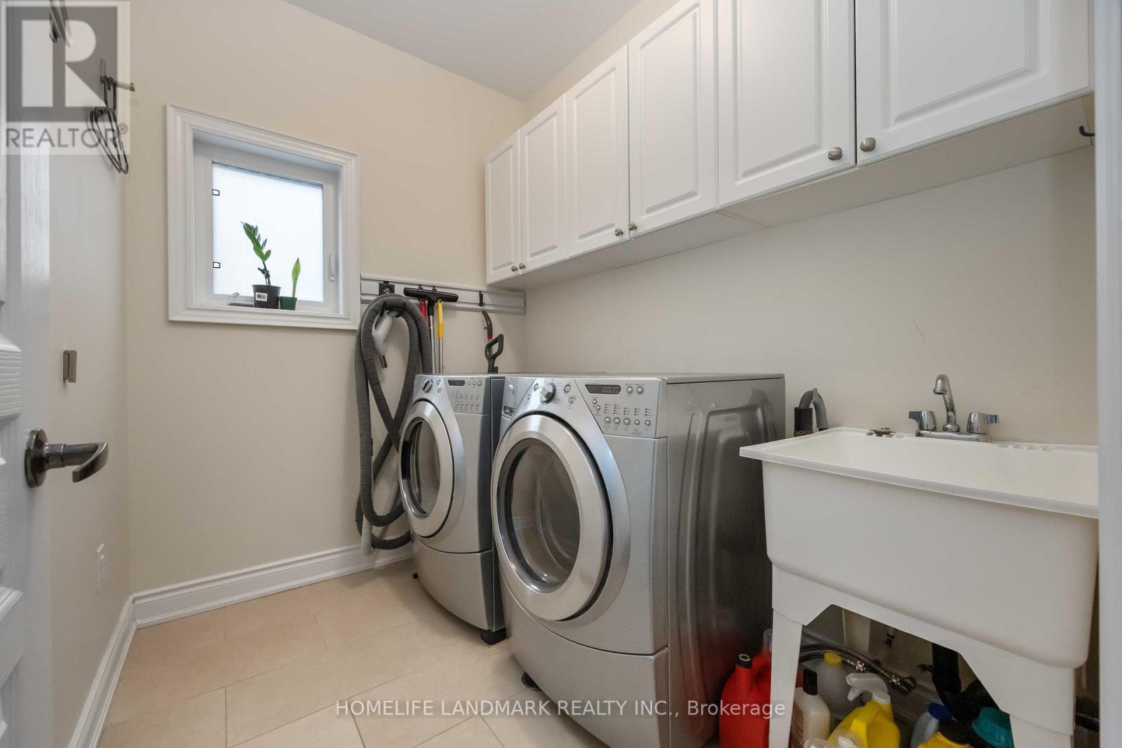 68 Lindbergh Drive, Vaughan, Ontario  L4H 0Z9 - Photo 24 - N12571332