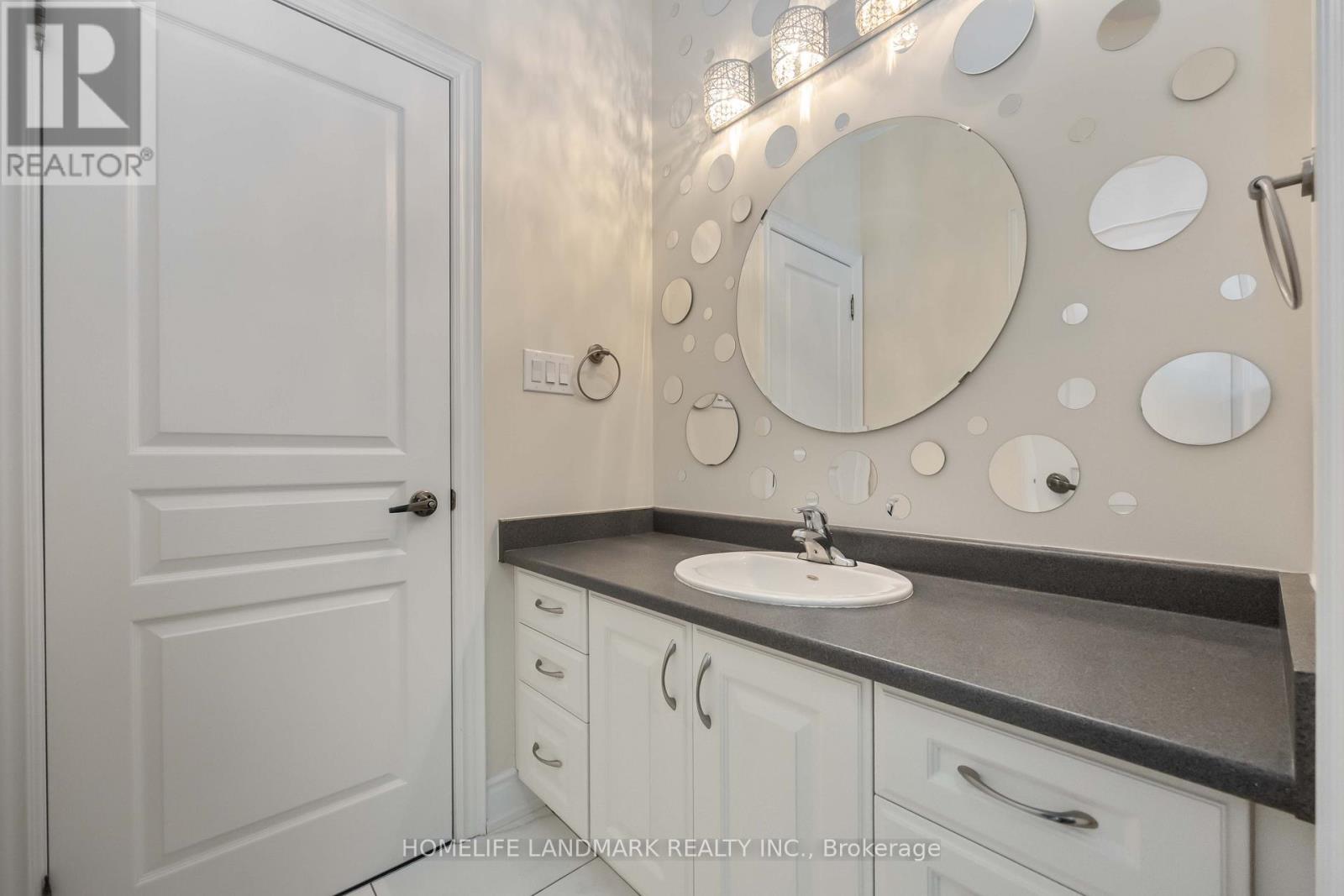 68 Lindbergh Drive, Vaughan, Ontario  L4H 0Z9 - Photo 26 - N12571332