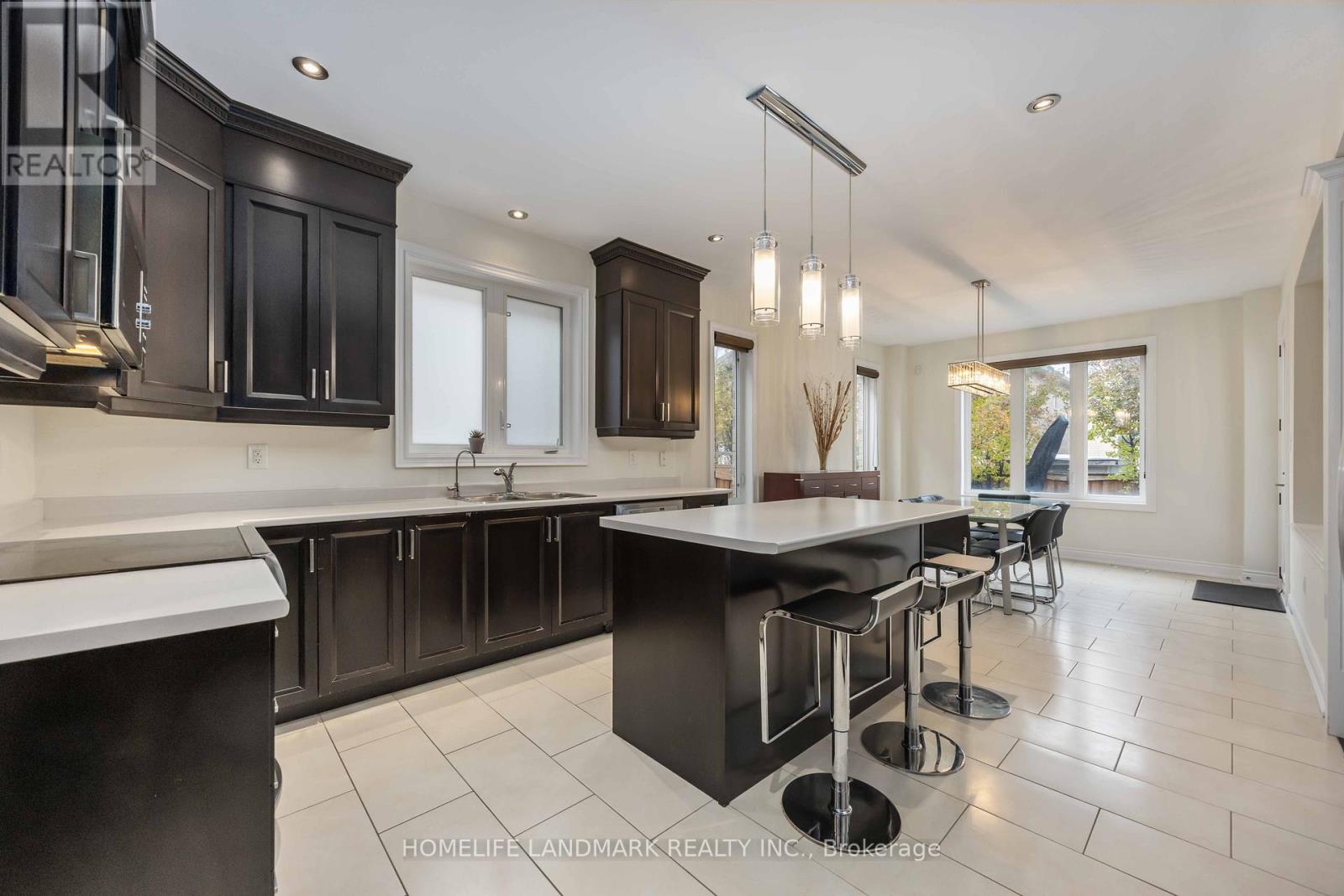 68 Lindbergh Drive, Vaughan, Ontario  L4H 0Z9 - Photo 9 - N12571332