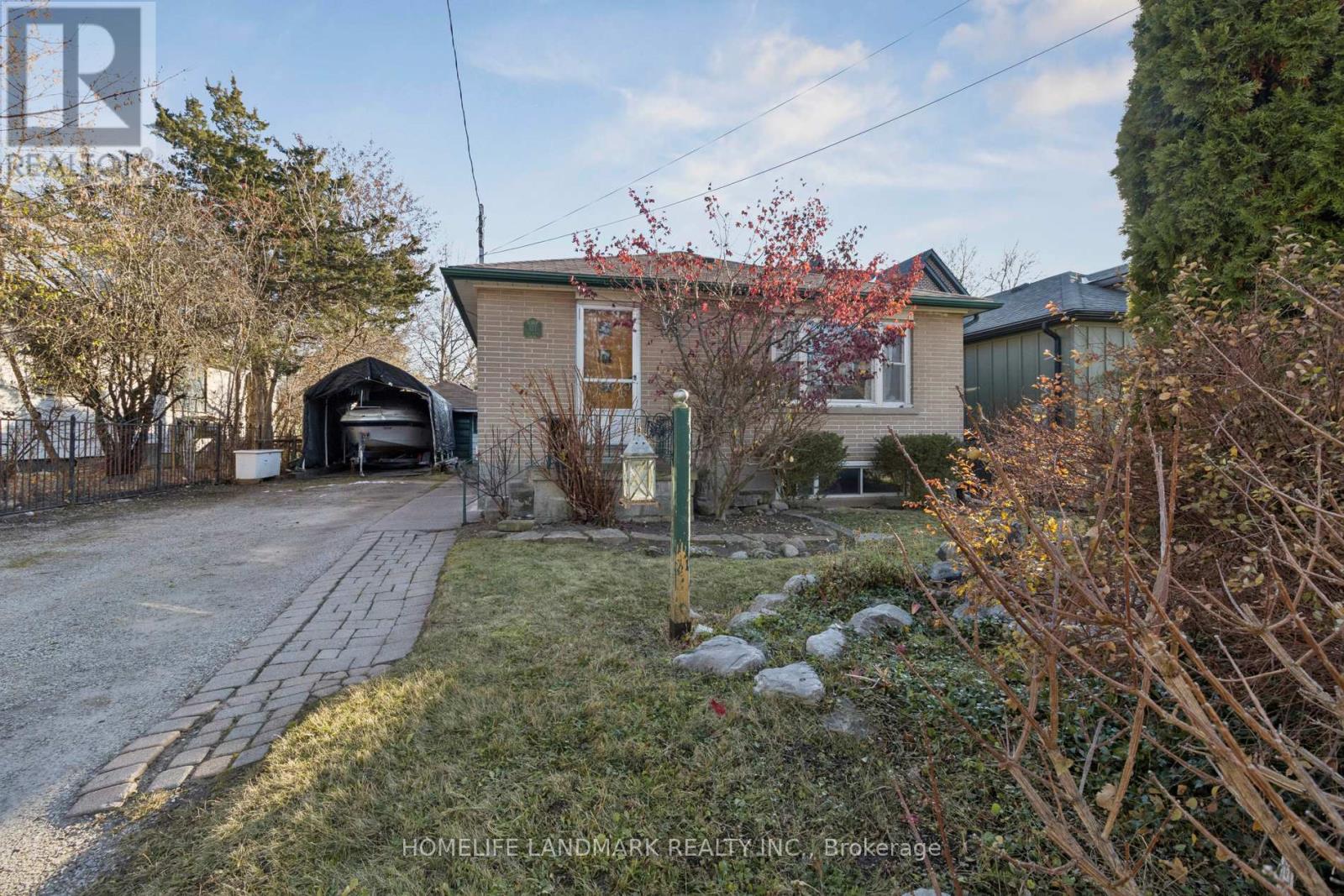 127 LAKE AVENUE, Richmond Hill, Ontario