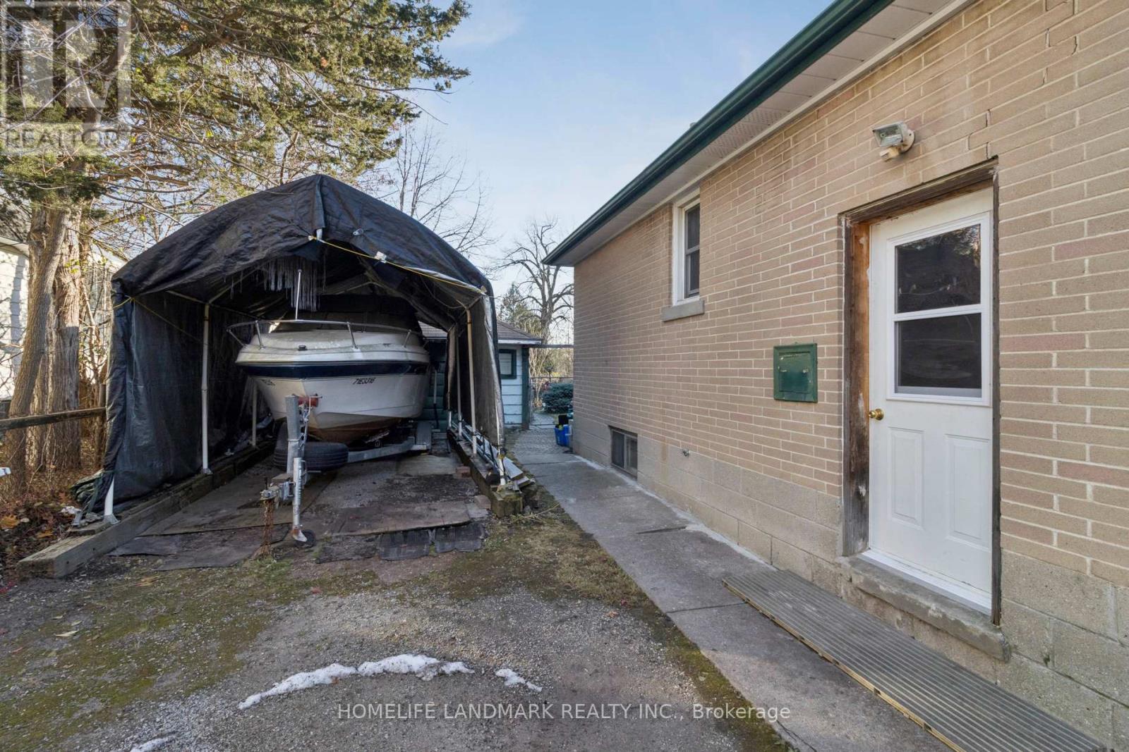 127 Lake Avenue, Richmond Hill, Ontario  L4E 3G5 - Photo 28 - N12571346