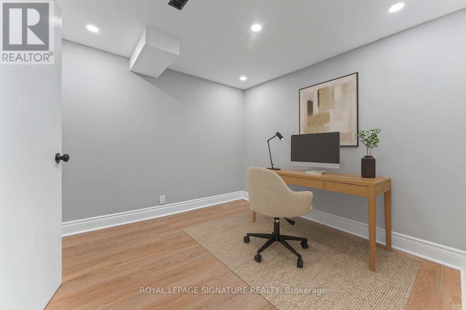 690 Elgin Street, Newmarket, Ontario  L3Y 3B4 - Photo 10 - N12571362