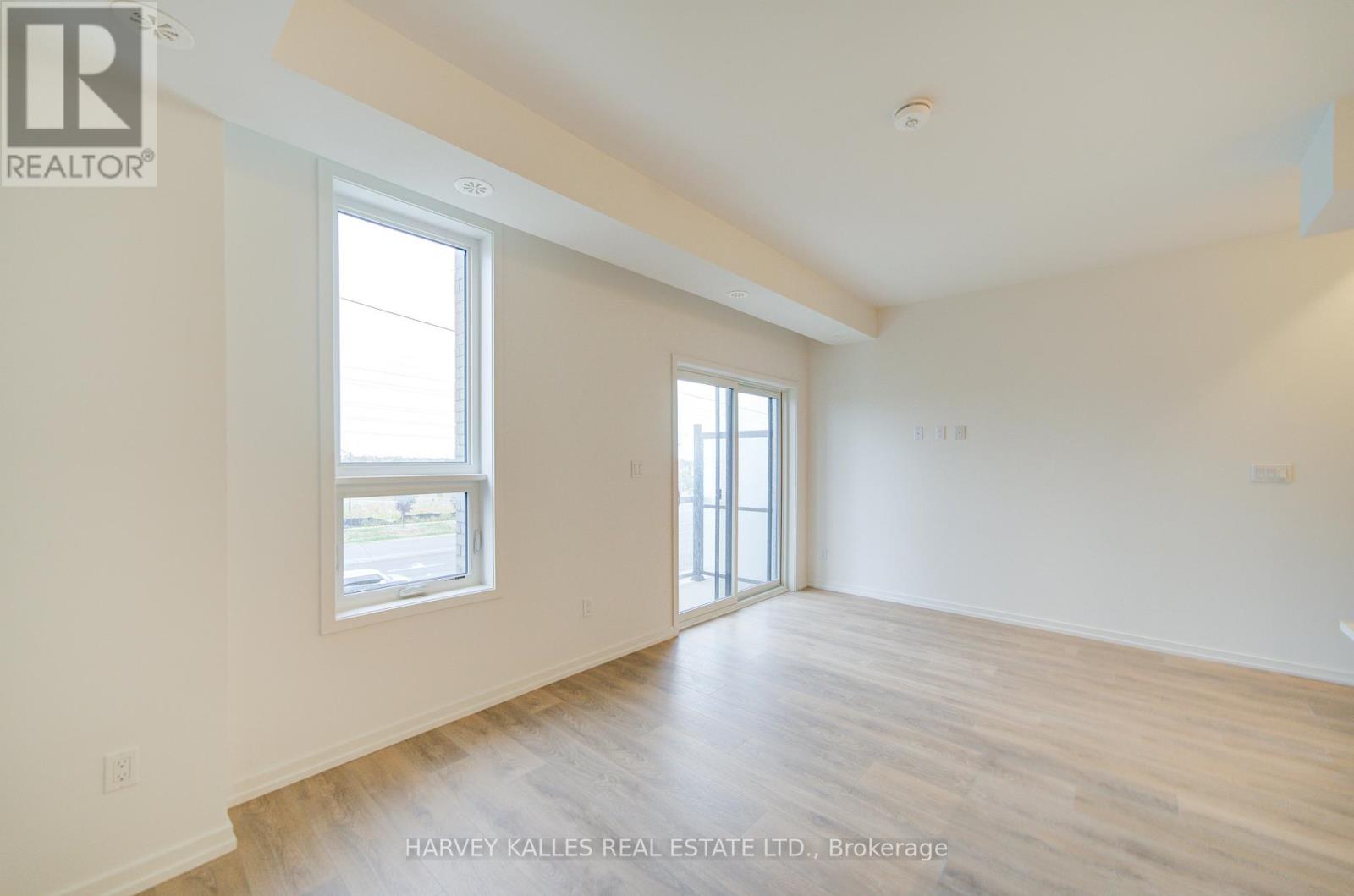 11 - 18 Lytham Green Circle, Newmarket, Ontario  L3Y 0H4 - Photo 15 - N12571366