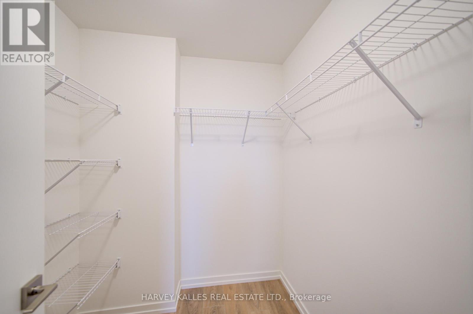 11 - 18 Lytham Green Circle, Newmarket, Ontario  L3Y 0H4 - Photo 25 - N12571366