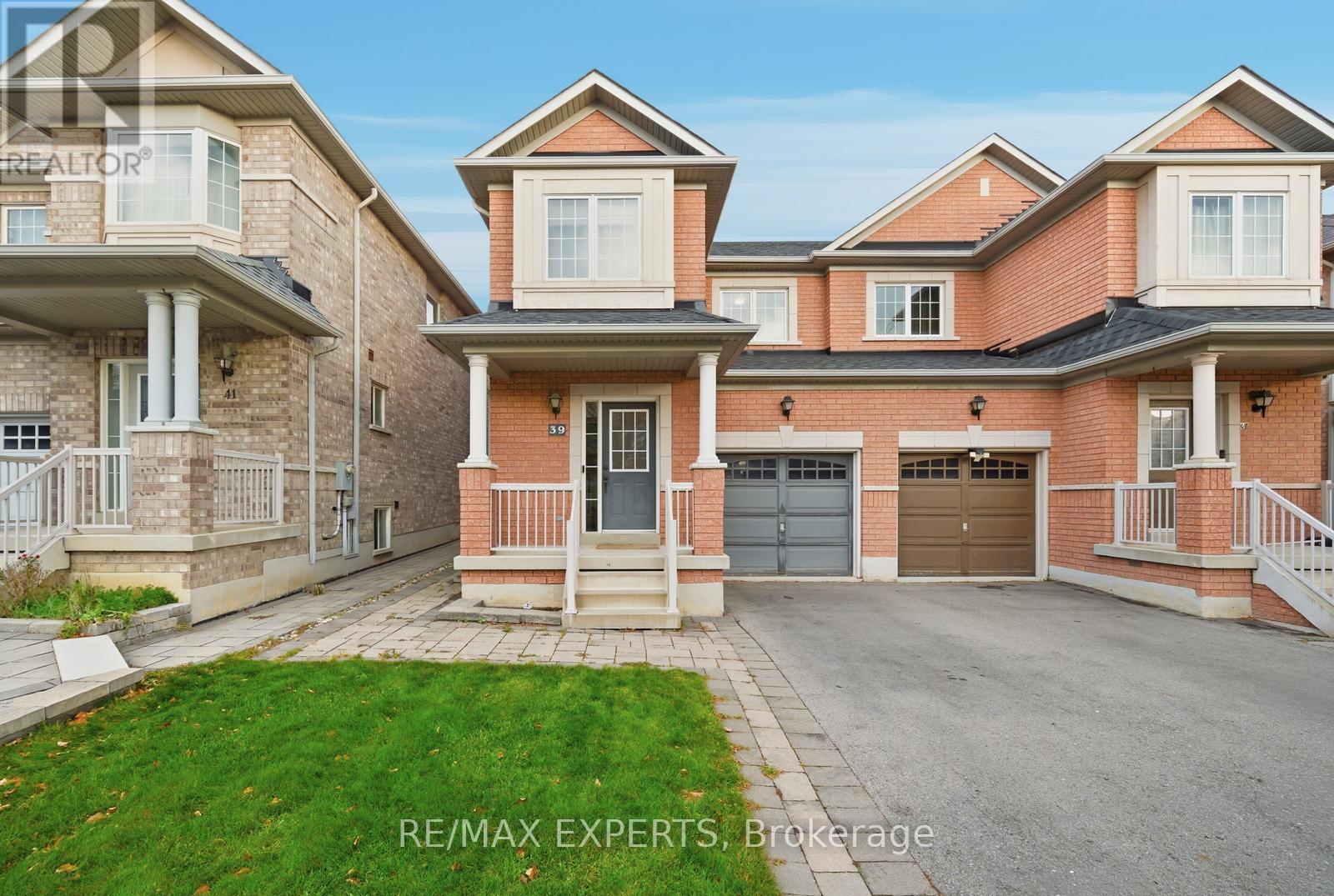 39 Manordale Crescent, Vaughan, Ontario  L4H 0T6 - Photo 3 - N12571400
