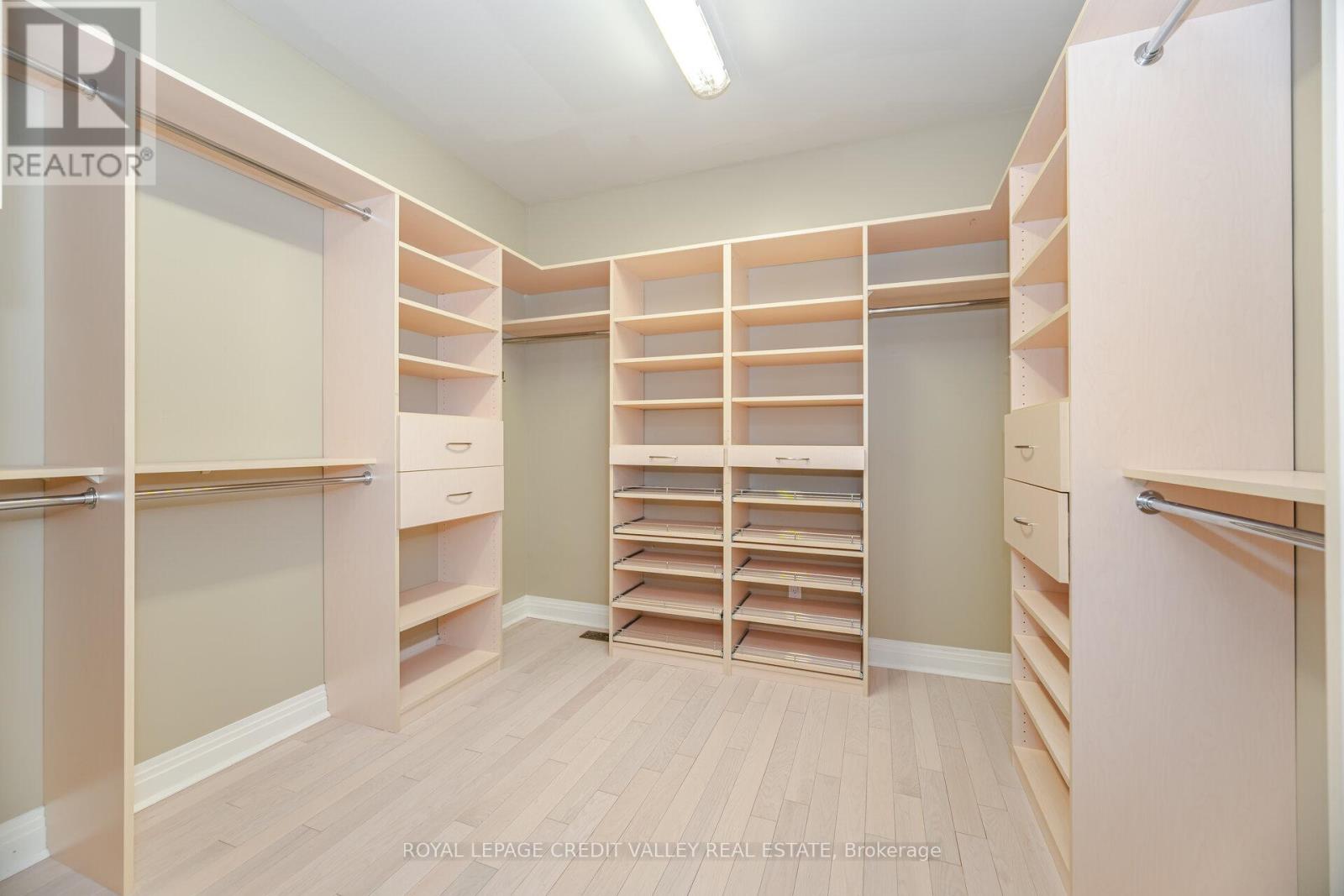 2 Huntingwood Court, Vaughan, Ontario L4H 1A7 - Photo 21 - N12571442