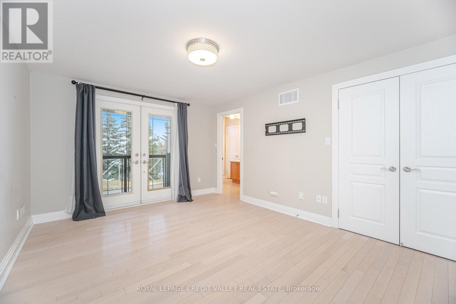 2 Huntingwood Court, Vaughan, Ontario L4H 1A7 - Photo 23 - N12571442