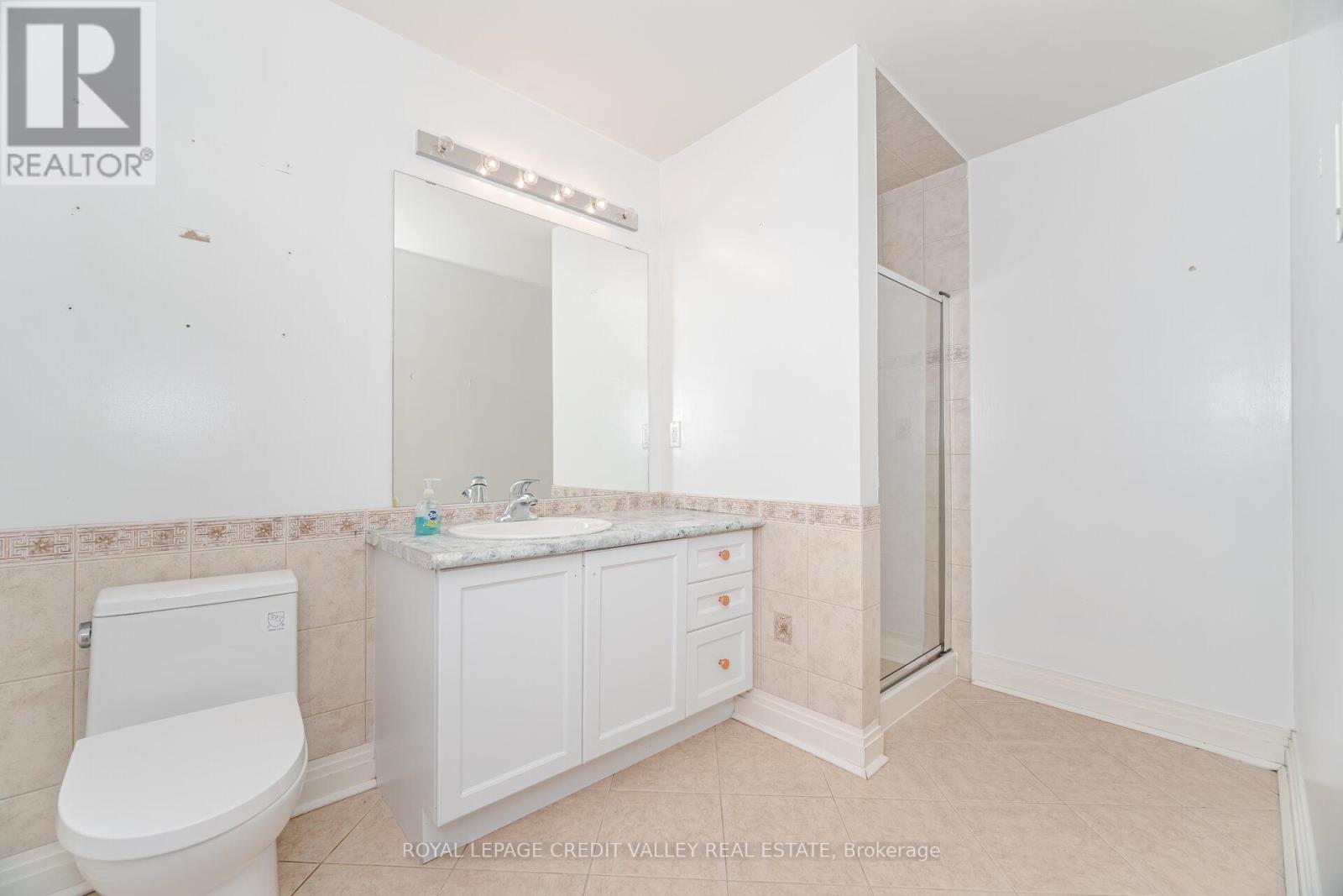 2 Huntingwood Court, Vaughan, Ontario L4H 1A7 - Photo 28 - N12571442