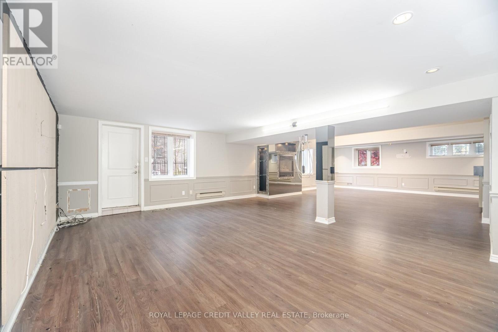 2 Huntingwood Court, Vaughan, Ontario L4H 1A7 - Photo 32 - N12571442