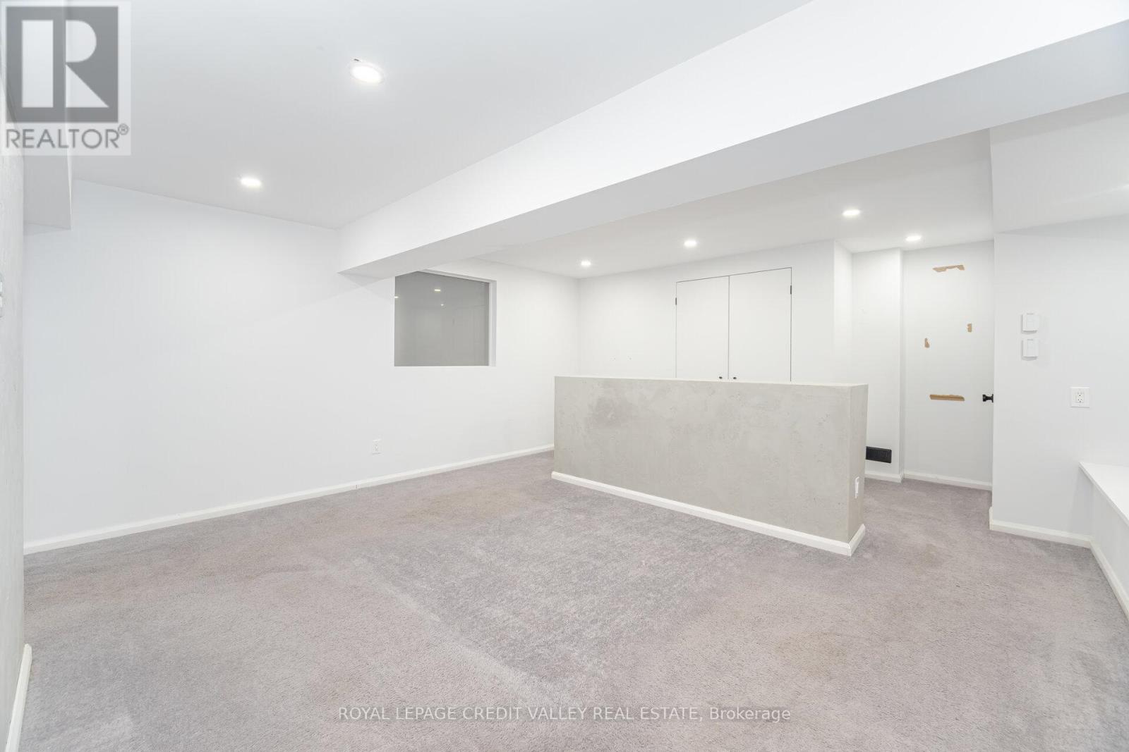 2 Huntingwood Court, Vaughan, Ontario L4H 1A7 - Photo 41 - N12571442