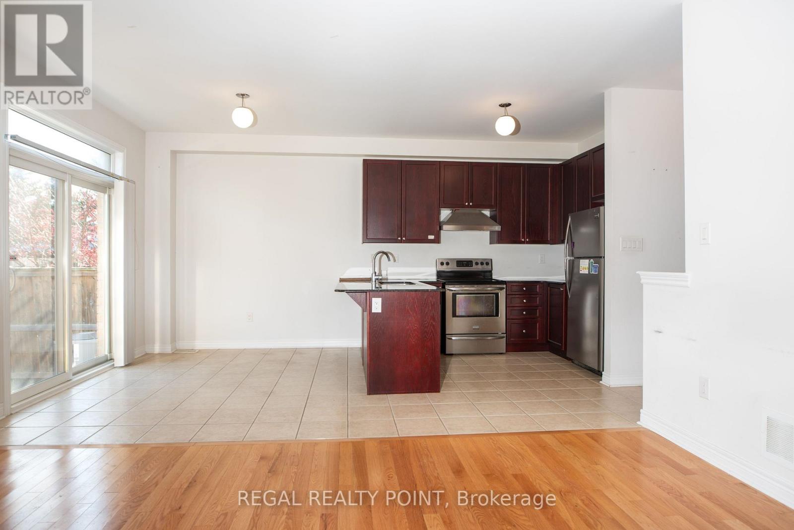 69 Maria Road, Markham, Ontario  L6E 0N9 - Photo 5 - N12571468