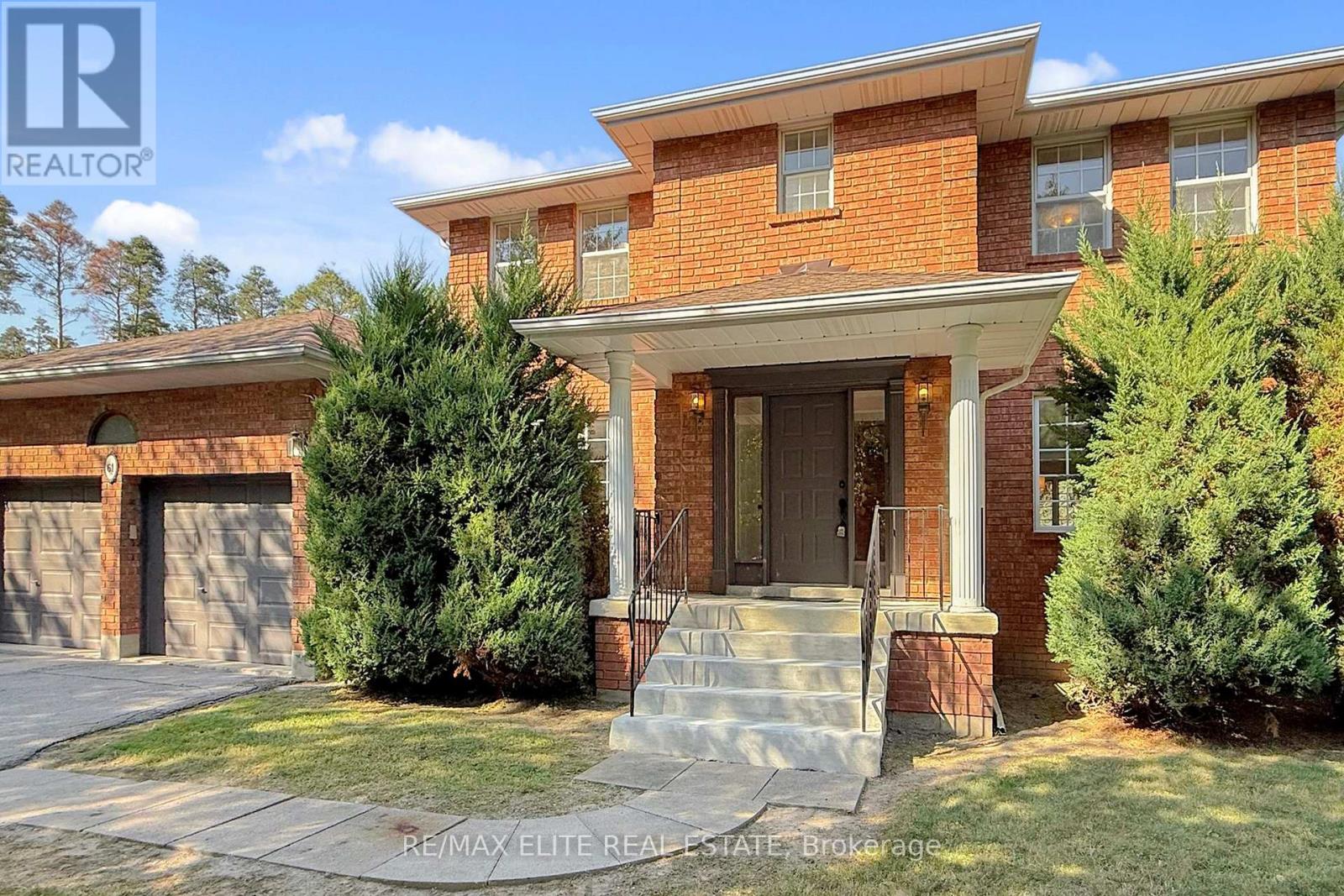 61 Beaufort Hills Road, Richmond Hill, Ontario  L4E 2N3 - Photo 6 - N12571474