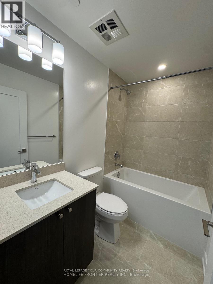 B708 - 715 Davis Drive, Newmarket, Ontario  L3Y 0J2 - Photo 5 - N12571582