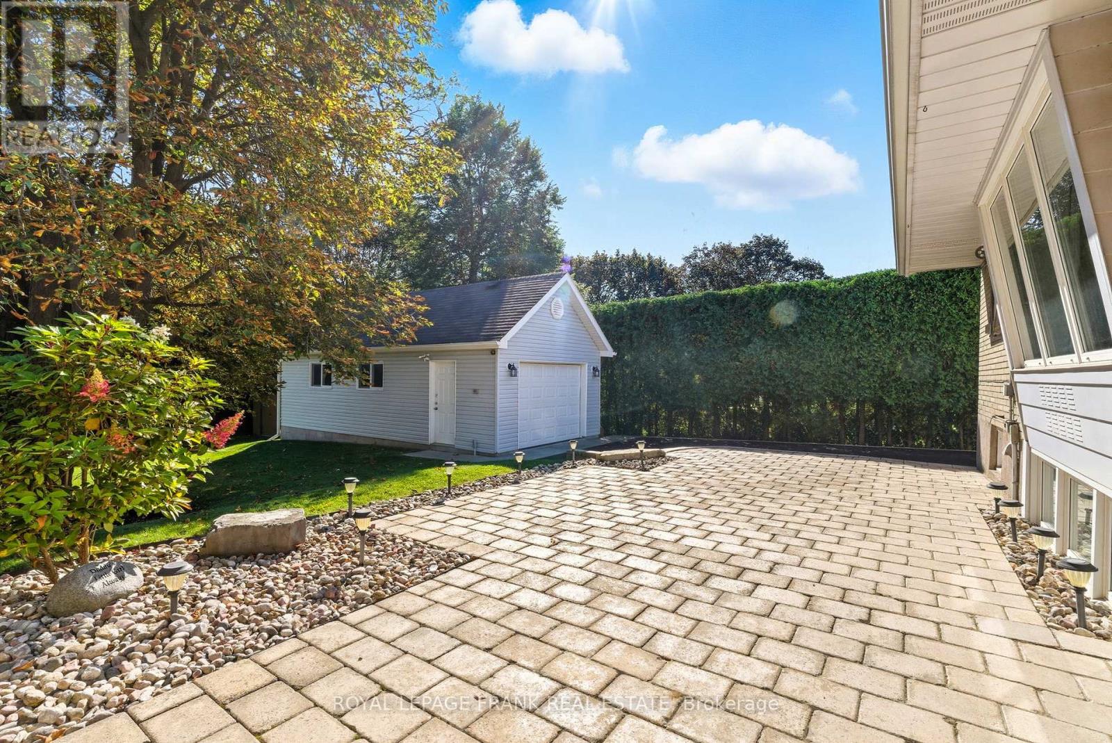 131 Jones Avenue, Oshawa, Ontario  L1G 3A3 - Photo 5 - E12571706