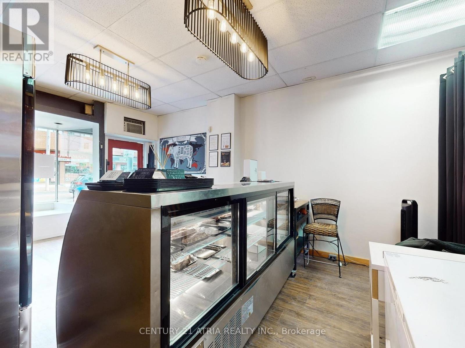 2245 Dundas Street W, Toronto, Ontario  M6R 1X6 - Photo 14 - W12571348