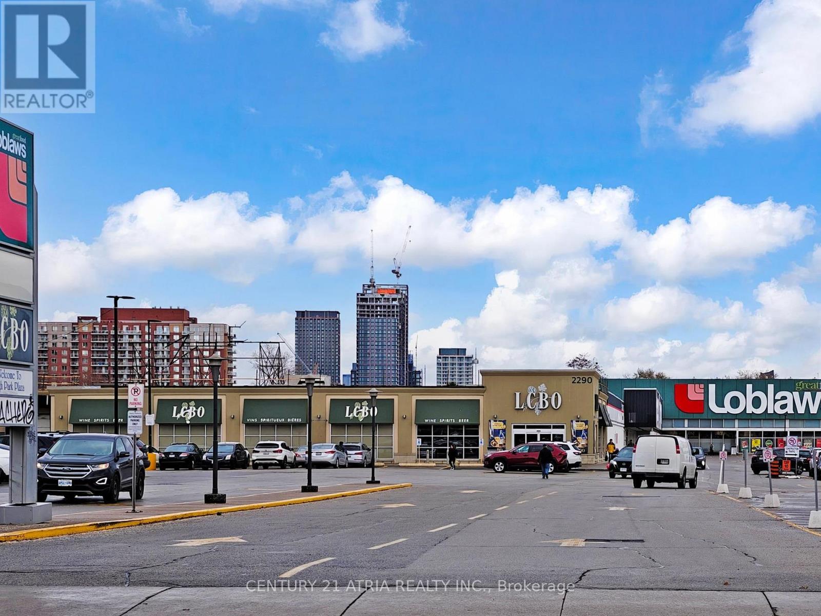 2245 Dundas Street W, Toronto, Ontario  M6R 1X6 - Photo 19 - W12571348