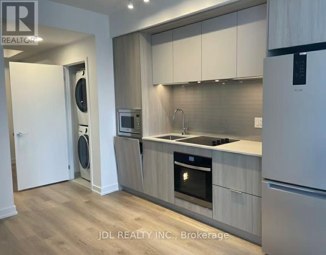 2312 - 395 Square One Drive, Mississauga, Ontario  L5B 0P6 - Photo 3 - W12571370