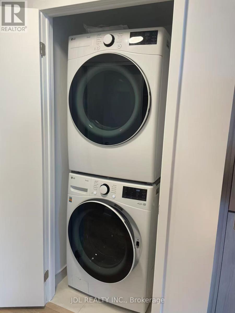 2312 - 395 Square One Drive, Mississauga, Ontario  L5B 0P6 - Photo 6 - W12571370