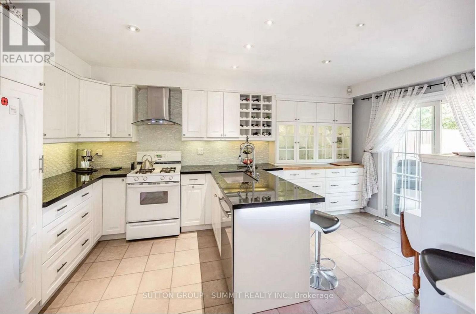 4 - 2871 Darien Road, Burlington, Ontario  L7M 4R6 - Photo 3 - W12571376