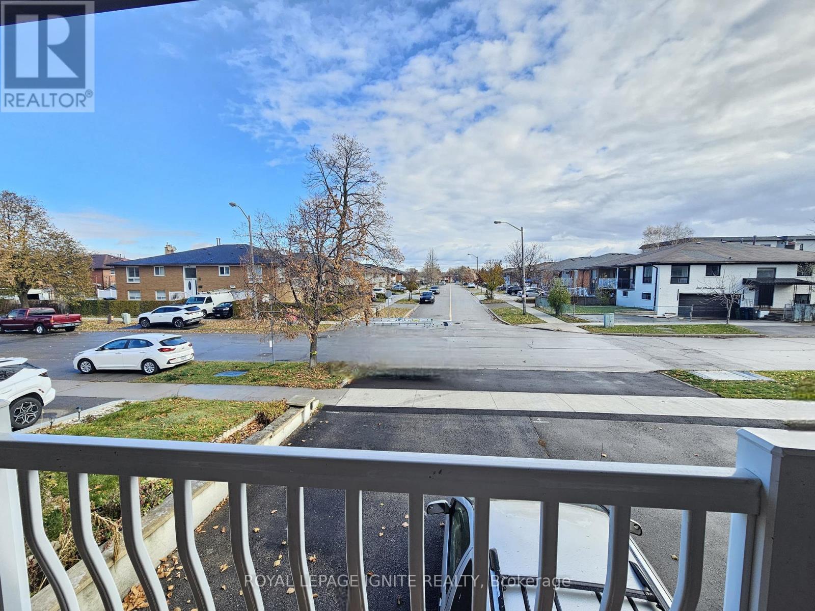 208 Plunkett Road, Toronto, Ontario  M9L 2J6 - Photo 17 - W12571390