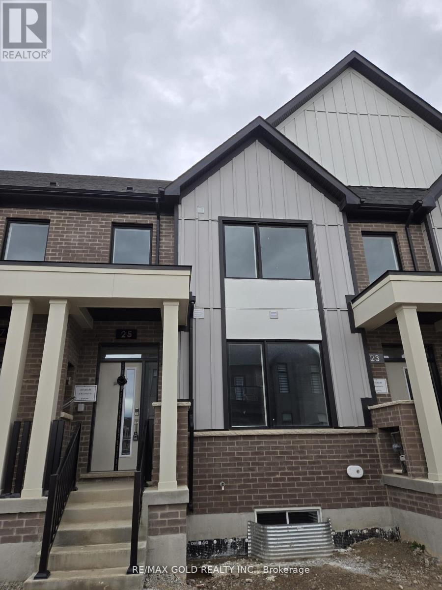 25 MOOSEHEAD DRIVE, Brampton, Ontario