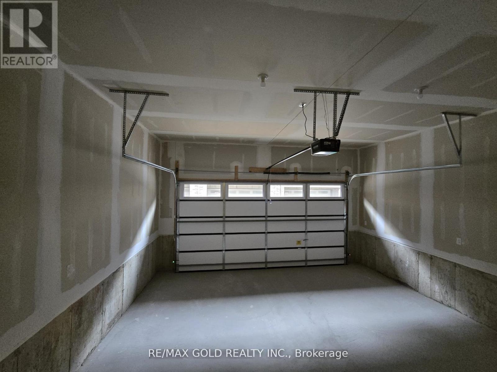 25 Moosehead Drive, Brampton, Ontario  L7A 5L9 - Photo 25 - W12571408