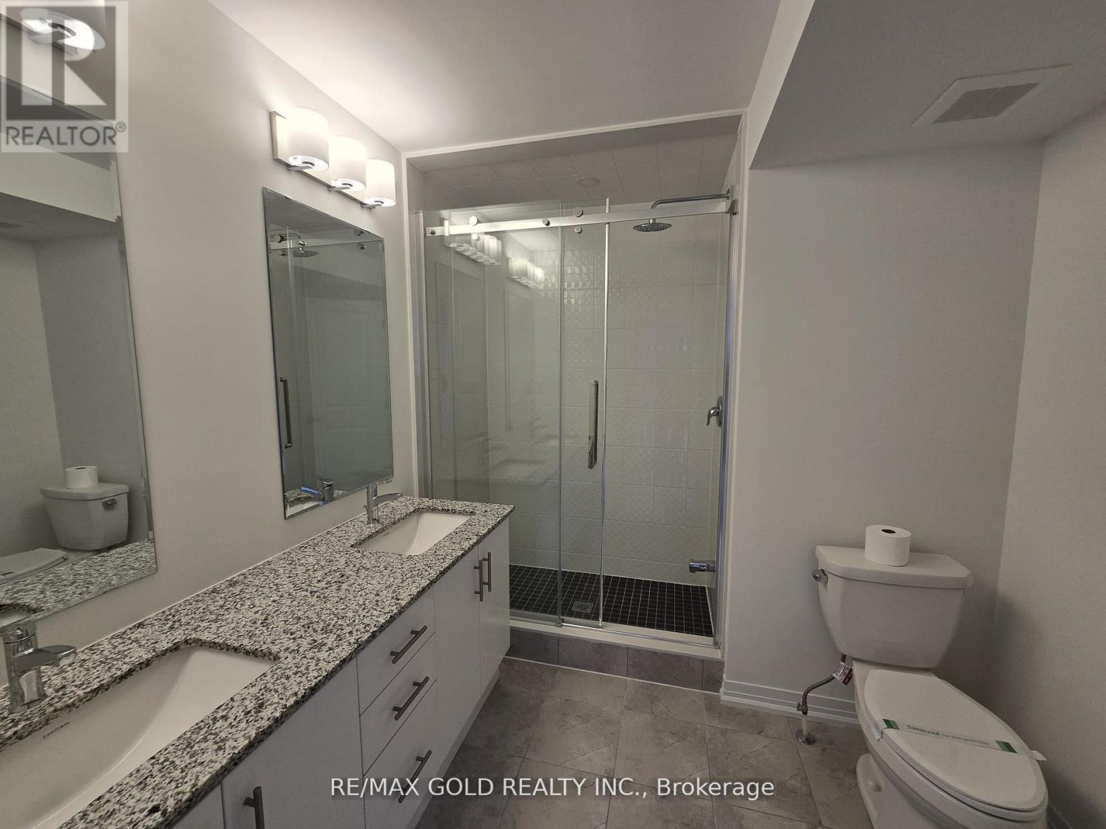 25 Moosehead Drive, Brampton, Ontario  L7A 5L9 - Photo 9 - W12571408