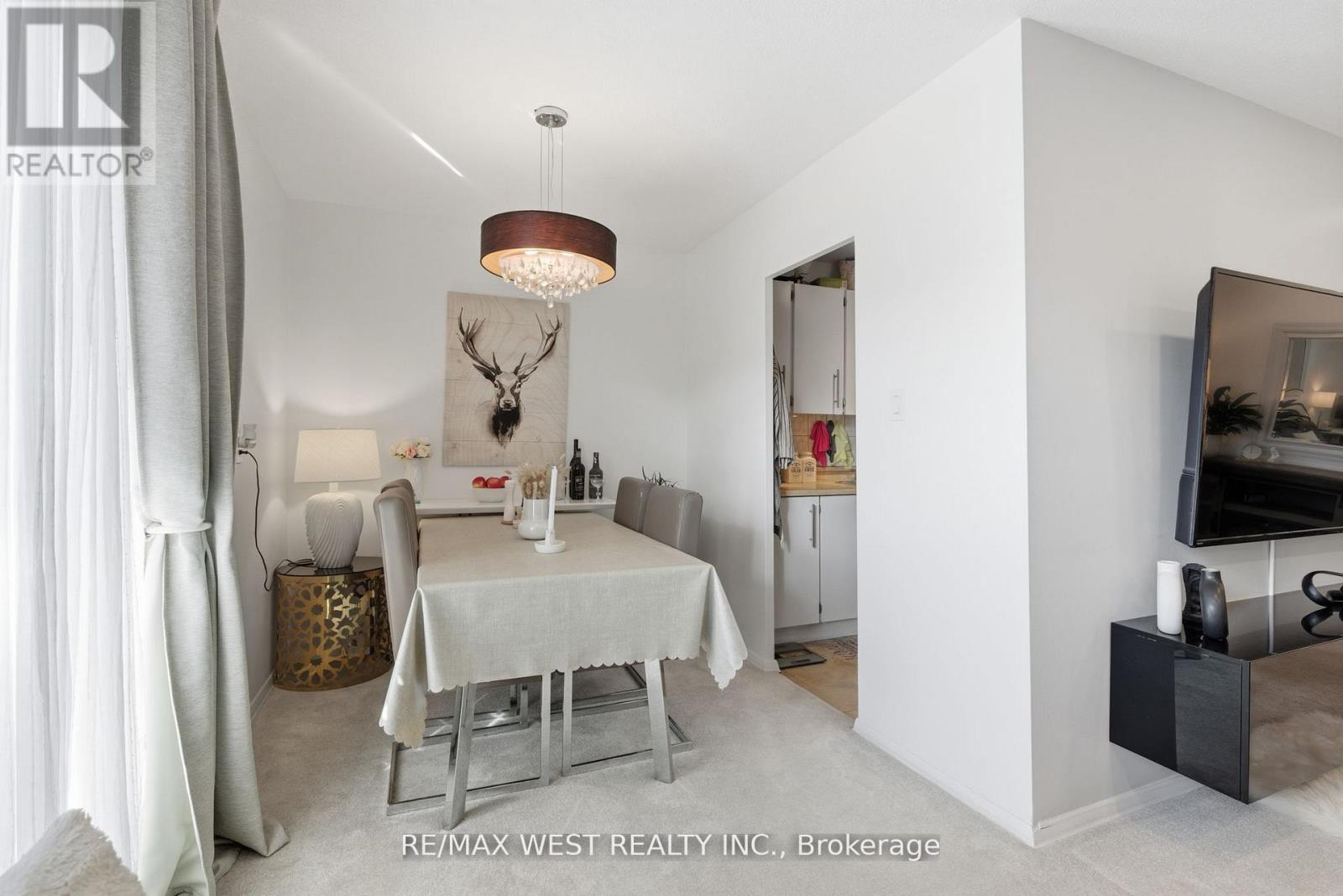 309 - 2485 Woking Crescent, Mississauga, Ontario  L5K 1Z6 - Photo 9 - W12571416