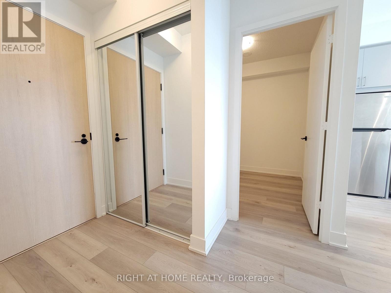 612 - 60 George Butchart Drive, Toronto, Ontario  M3K 0E1 - Photo 17 - W12571480