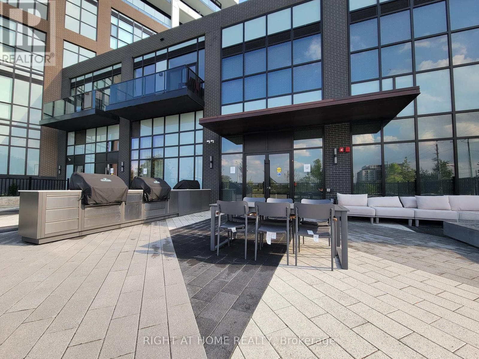 612 - 60 George Butchart Drive, Toronto, Ontario  M3K 0E1 - Photo 31 - W12571480