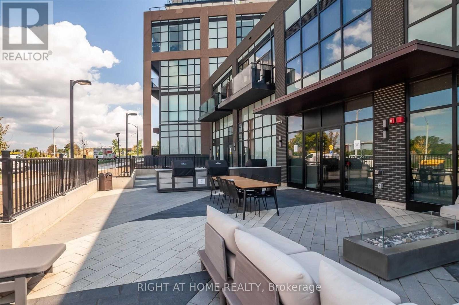 612 - 60 George Butchart Drive, Toronto, Ontario  M3K 0E1 - Photo 32 - W12571480