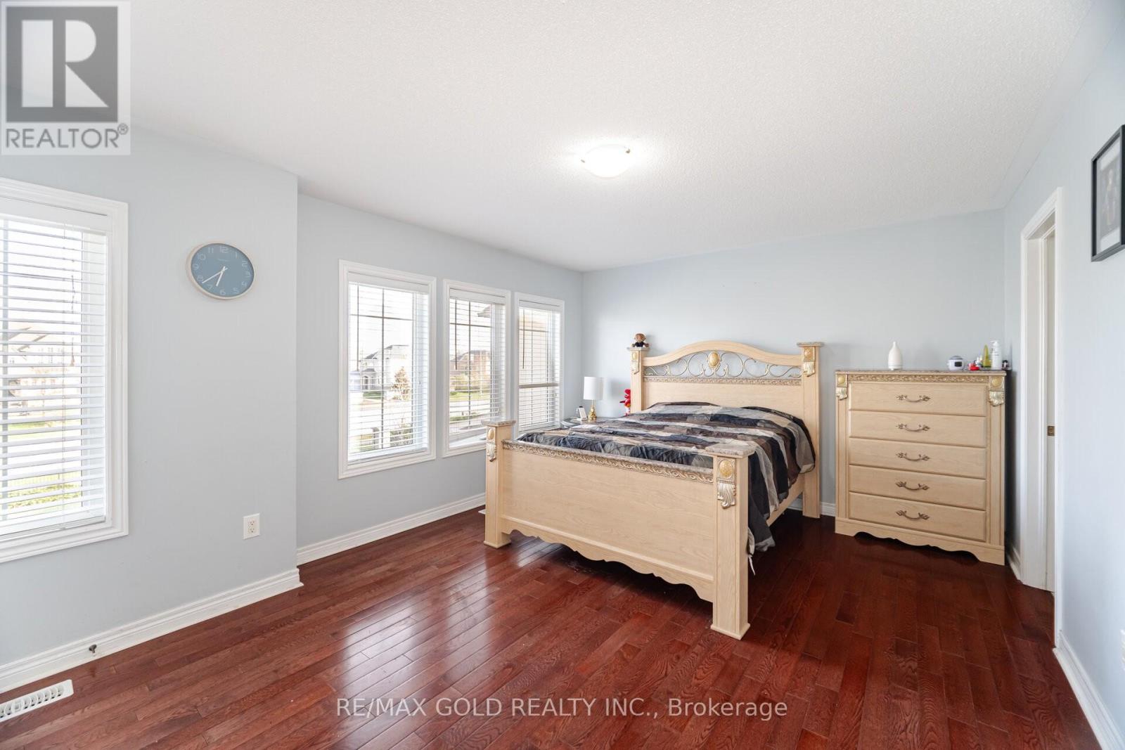 4 Fanfare Place, Brampton, Ontario  L6P 3E2 - Photo 14 - W12571482