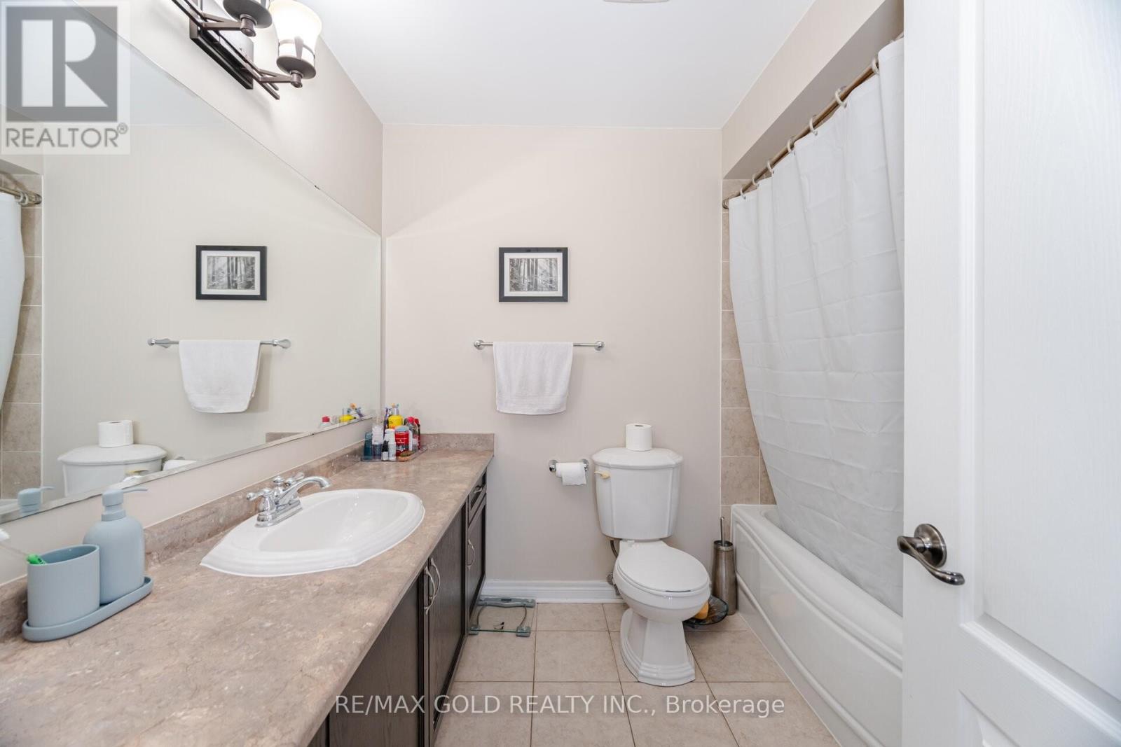 4 Fanfare Place, Brampton, Ontario  L6P 3E2 - Photo 15 - W12571482
