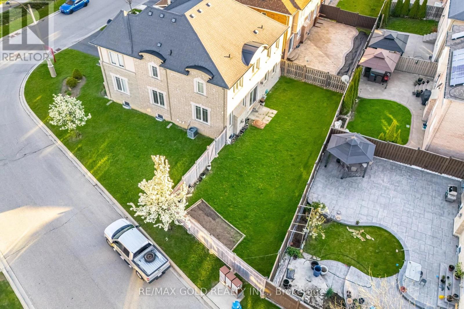 4 Fanfare Place, Brampton, Ontario  L6P 3E2 - Photo 30 - W12571482